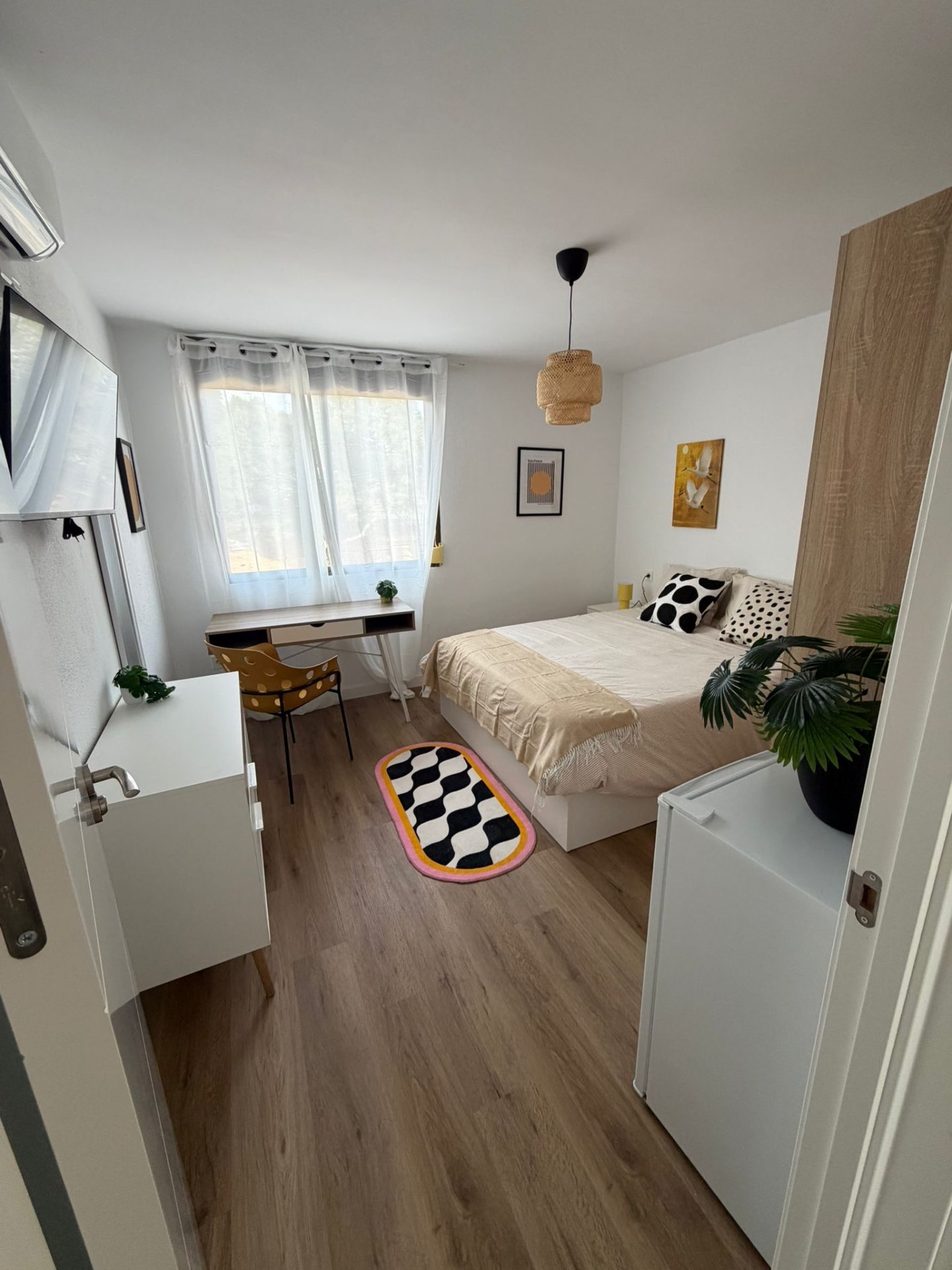 Habitación equipada en alquiler en un piso compartido de Zaragoza